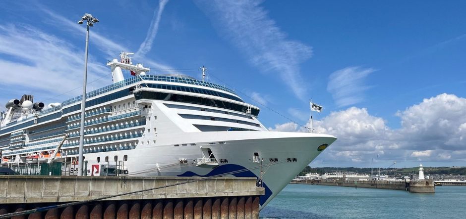 coral-princess-makes-inaugural-call-in-dover