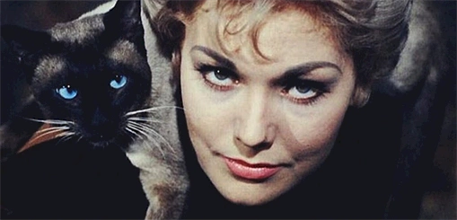 Kim Novak to sail on QM2