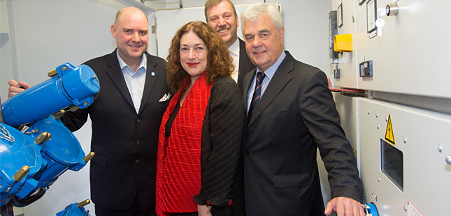 Hamburg LNG barge christened