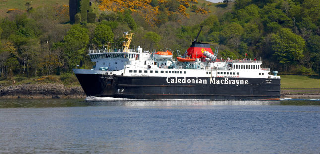 CalMac trials ferry fares saving 