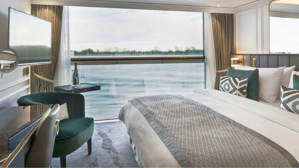 Uniworld Boutique River Cruises S.S. Victoria suite